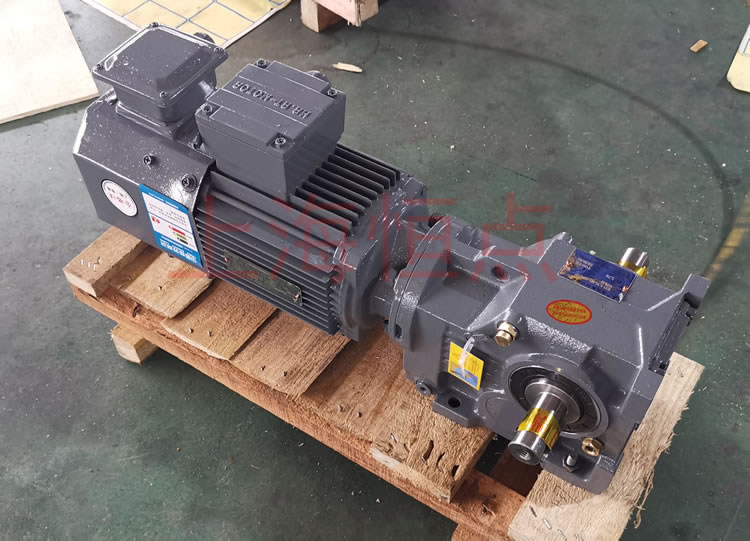 K37系列減速機輸入配變頻電機，輸出雙軸A+B 實物照片