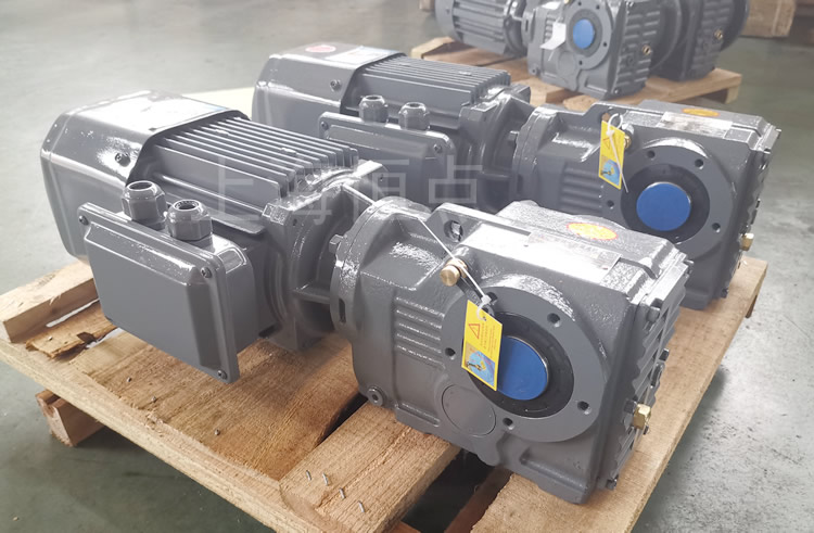 KA37系列減速機通孔輸出，配電機實物圖