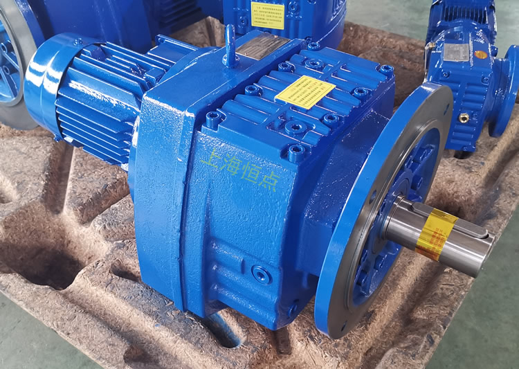 RF87減速機，立式安裝，輸入配電機，實物照片如下