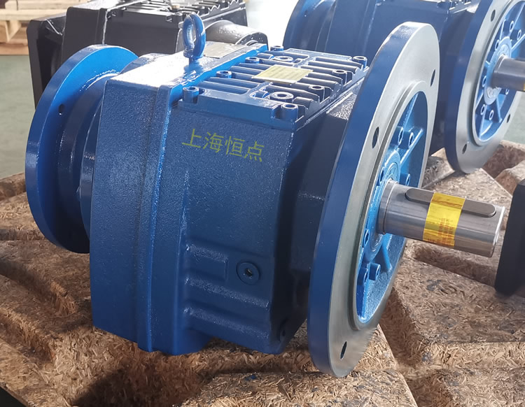 RF87減速機，輸入配法蘭B5端蓋，立式法蘭輸出，實物照片