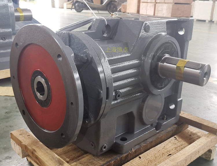 K97減速機，輸入配電機法蘭端蓋，右輸出單軸，實物圖如下