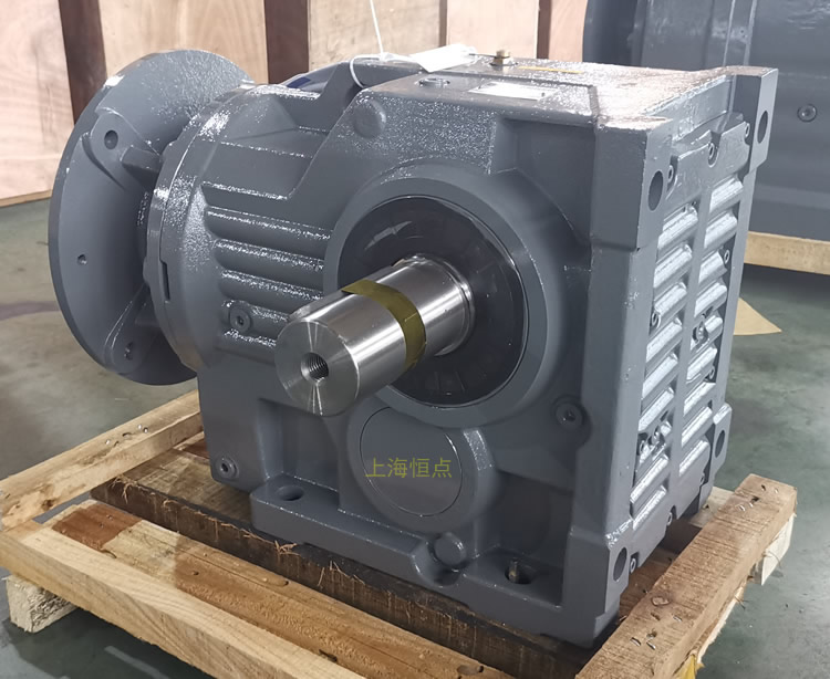 K97減速機，輸入配電機法蘭端蓋，右輸出單軸，實物圖如下